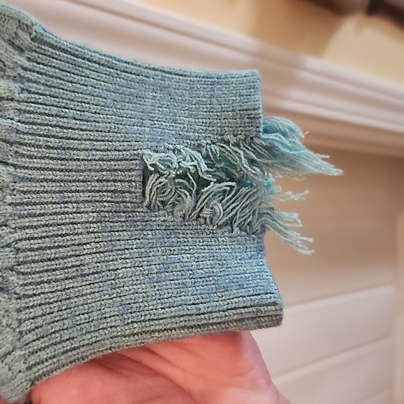 Sweater - Picture 2 of 4